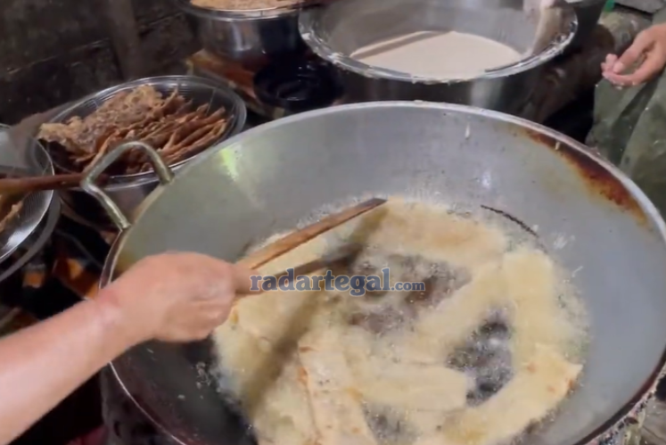 Pisang JOSSS-E: Manisnya Cilacap yang Menggoda di Setiap Gigitan